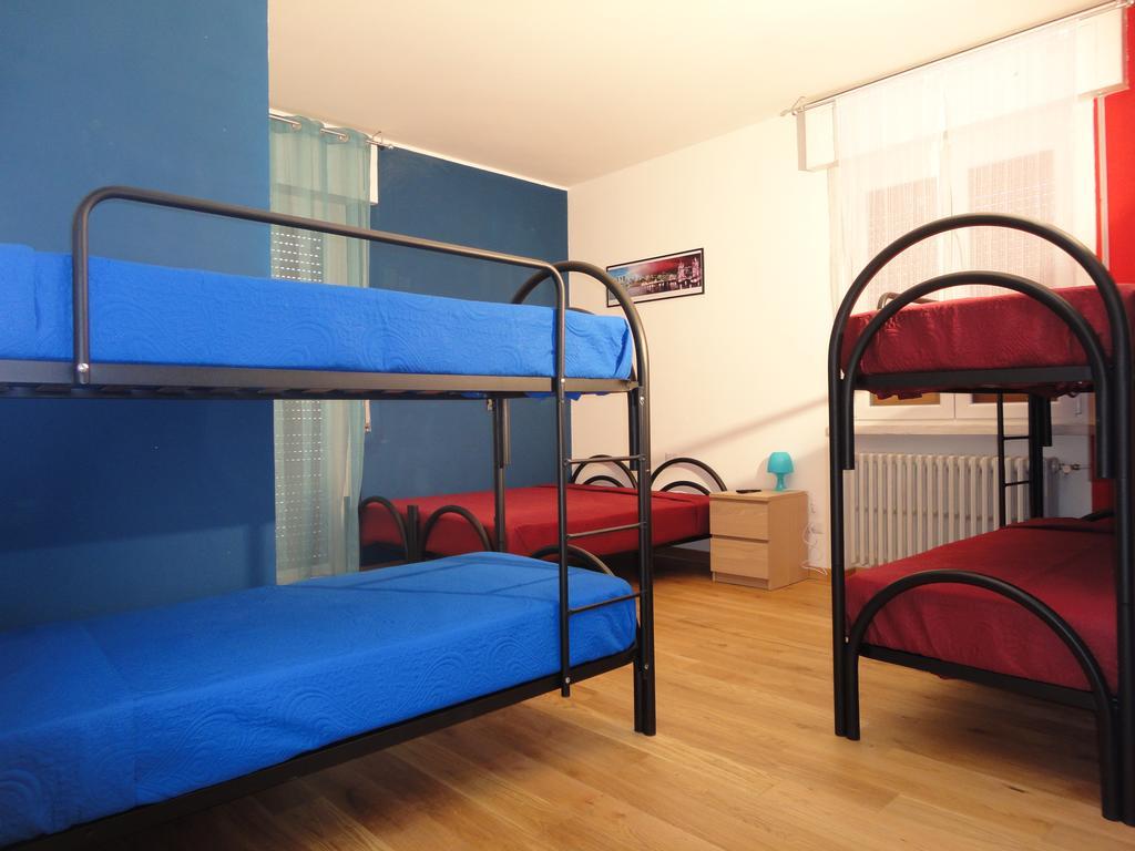 ปาเวีย ออสเตลโล Hostel ภายนอก รูปภาพ