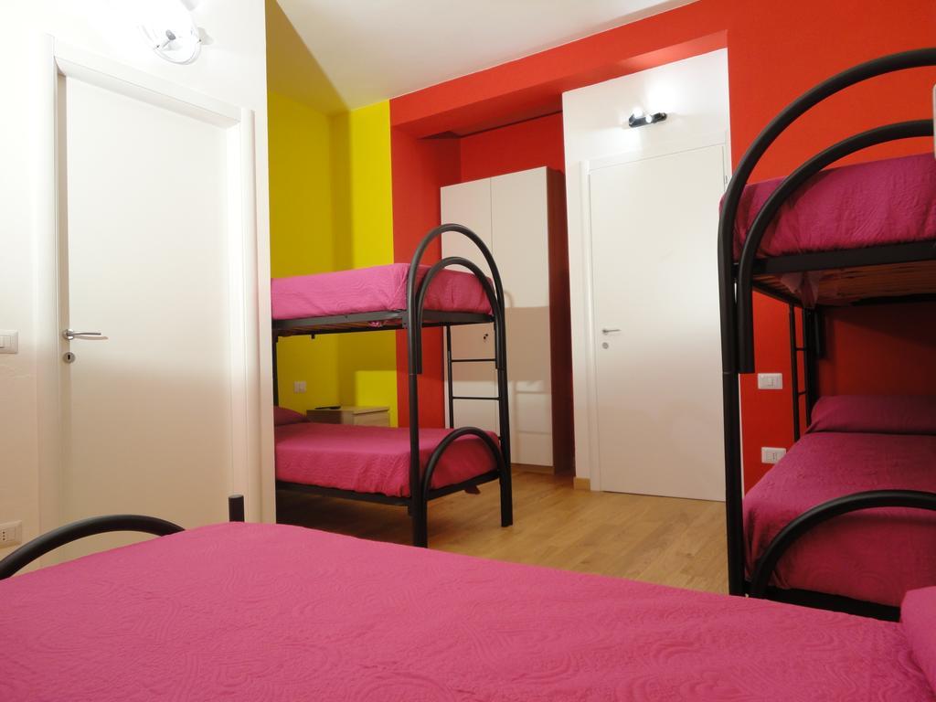ปาเวีย ออสเตลโล Hostel ภายนอก รูปภาพ