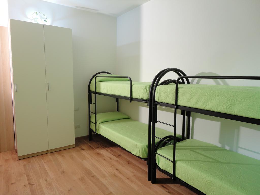 ปาเวีย ออสเตลโล Hostel ภายนอก รูปภาพ