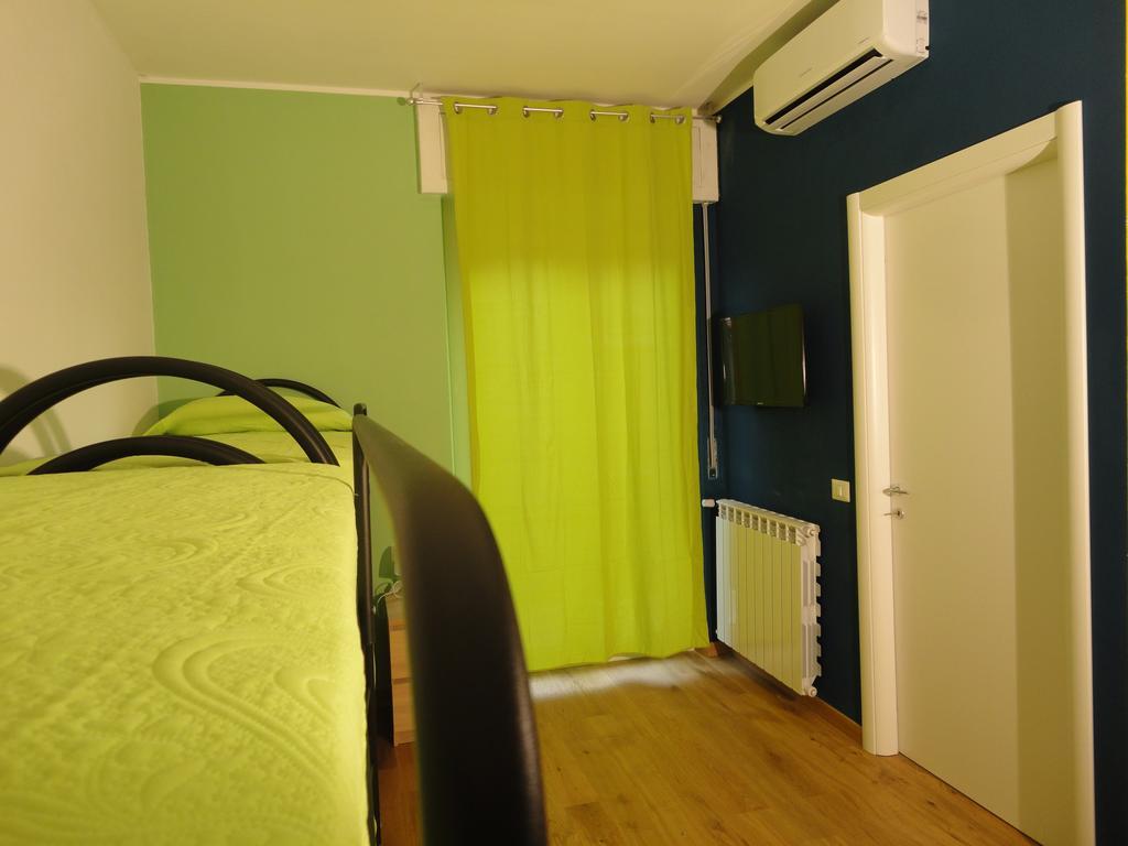 ปาเวีย ออสเตลโล Hostel ภายนอก รูปภาพ