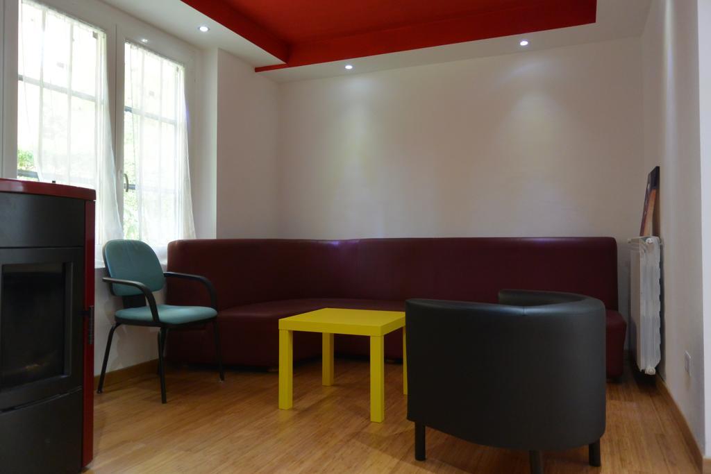 ปาเวีย ออสเตลโล Hostel ภายนอก รูปภาพ