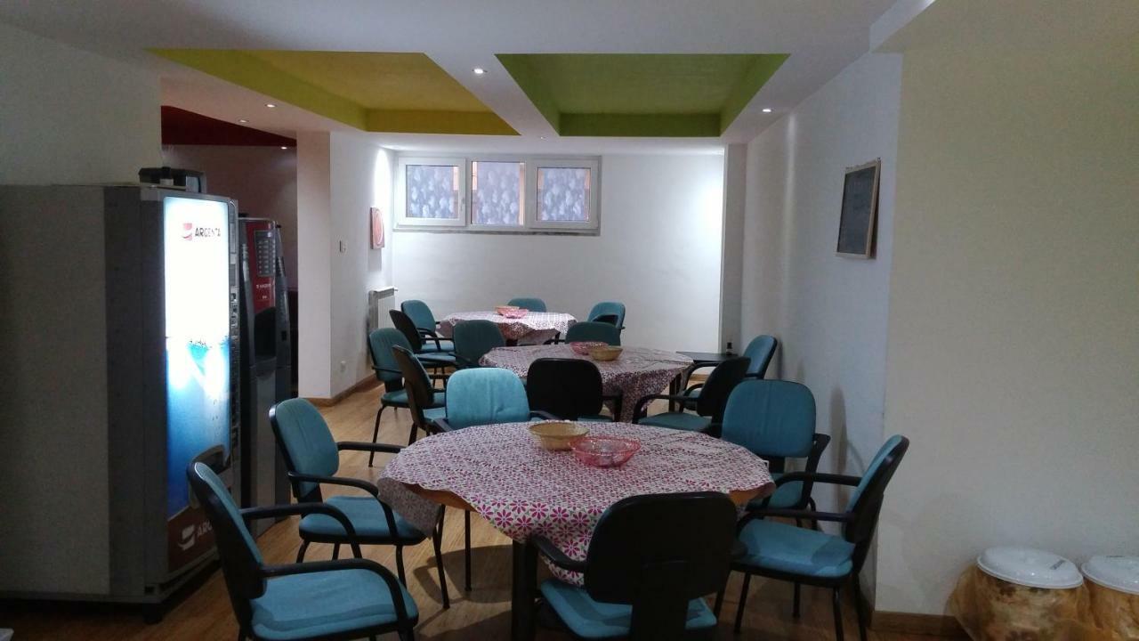 ปาเวีย ออสเตลโล Hostel ภายนอก รูปภาพ